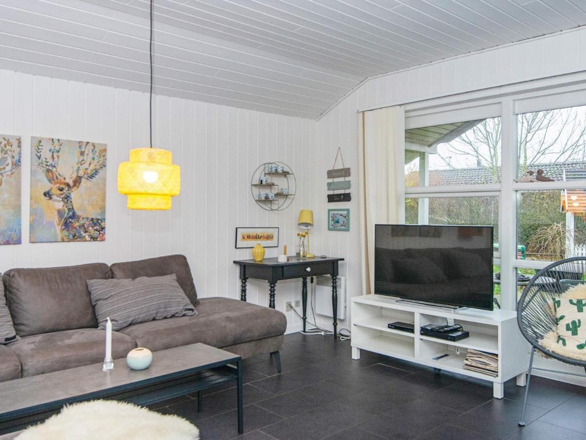 Holiday Home Lyngvej IV Fjerbæk Extérieur photo